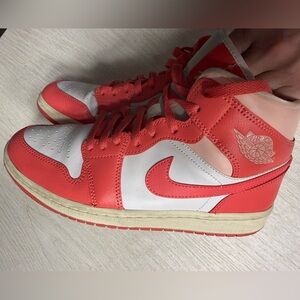 Jordan 1 Mid White Coral Pink Women’s 8.5 BQ6472-186